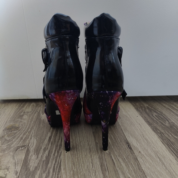 Galaxy Heels - Picture 6 of 7